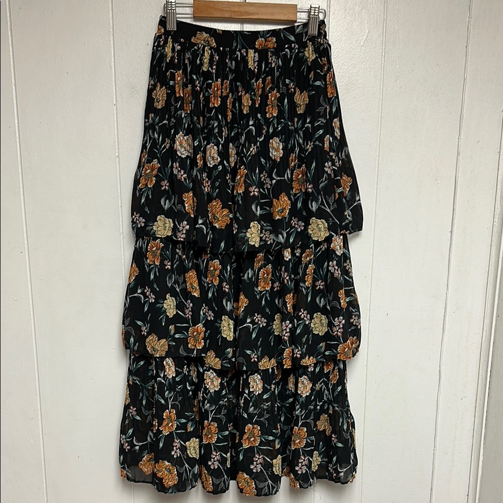 New Look Women Black Golden Floral MIDI Skirt Tiered Size 2